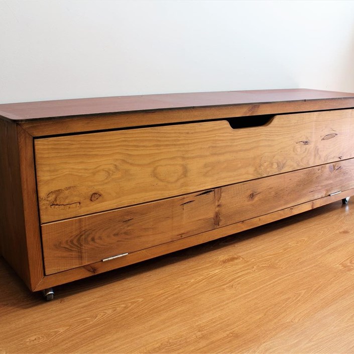 7. Mobiliario a medida (Trabajos de Carpintería y Ebanistería Milano en