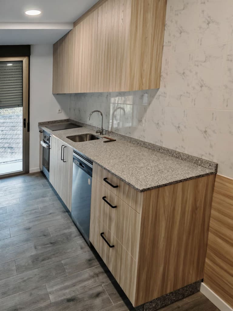 Contáctanos y empieza el viaje hacia la cocina de tus sueños hoy mismo