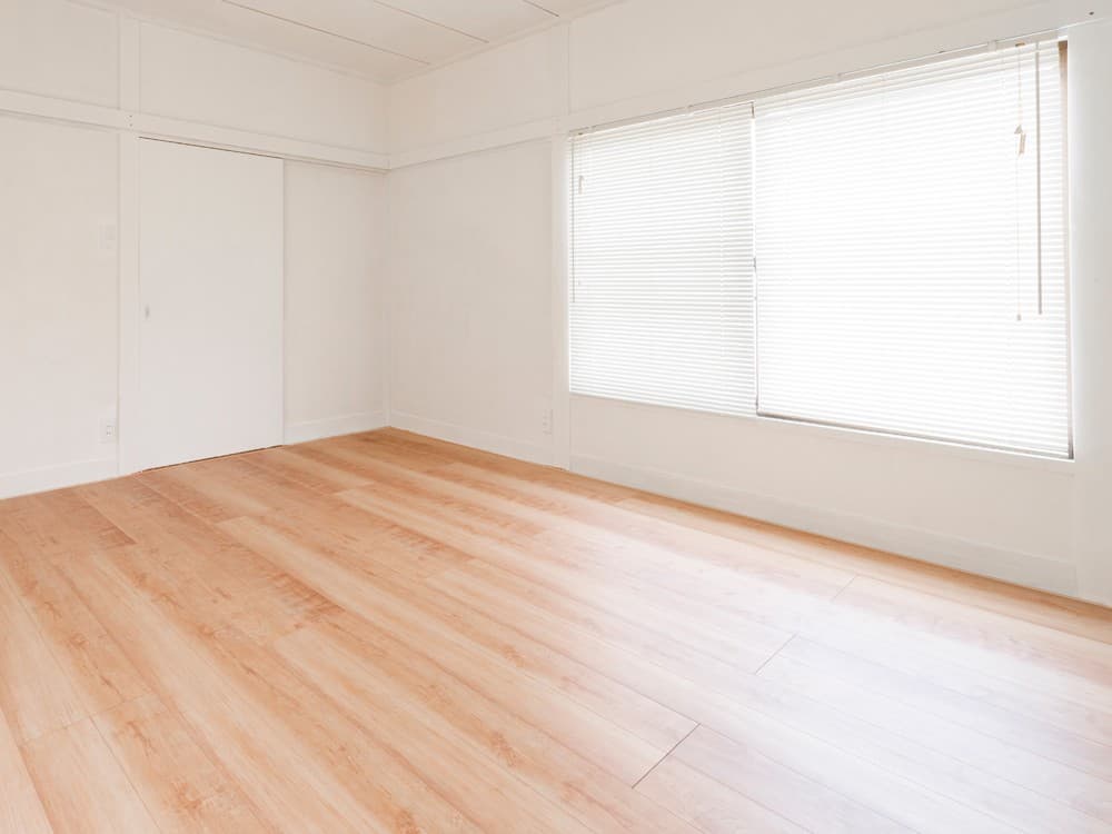 El suelo vinílico te garantiza una gran durabilidad y resistencia